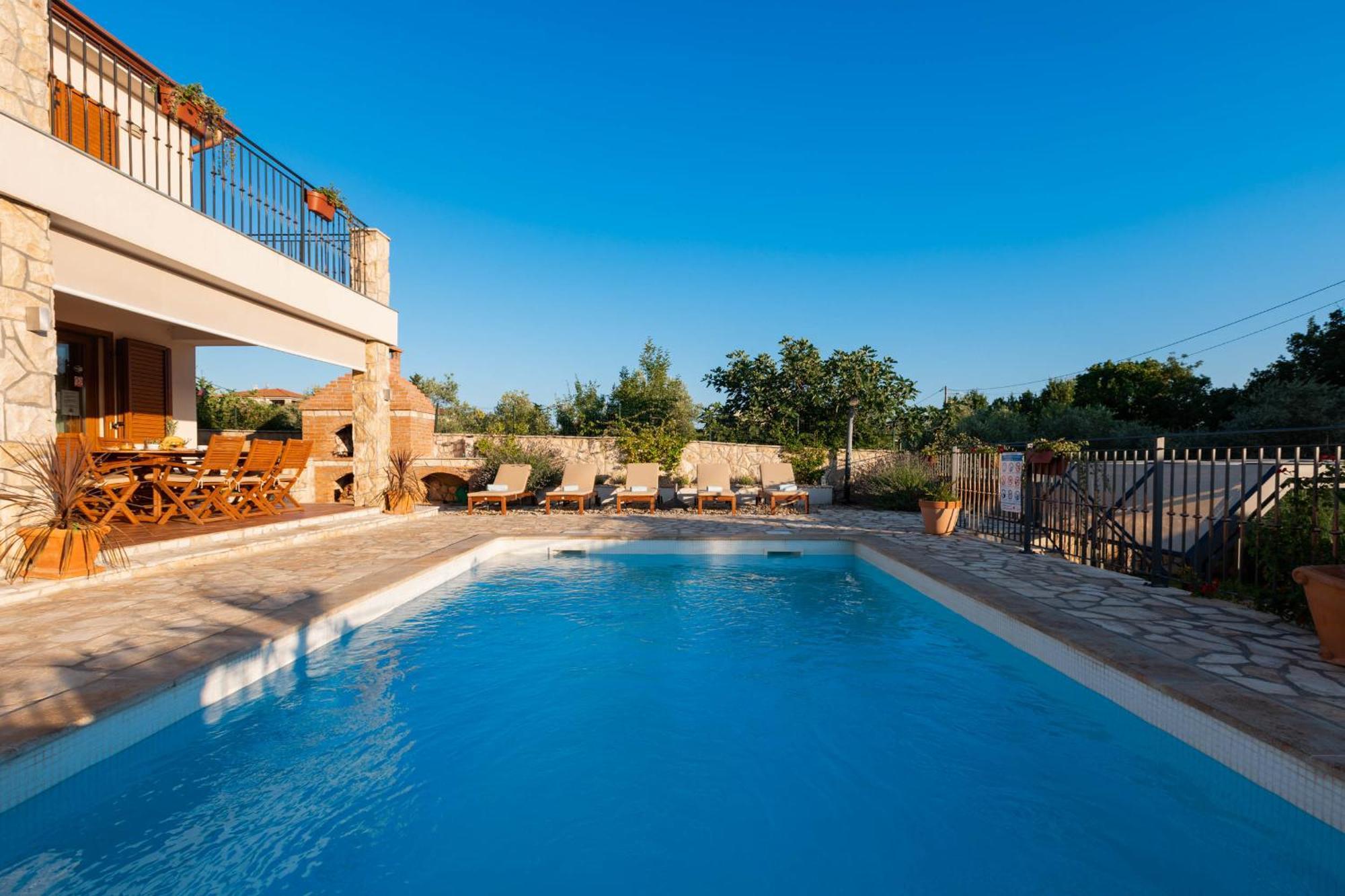 Villa Sara - Perfect Family Holiday Brzac Экстерьер фото