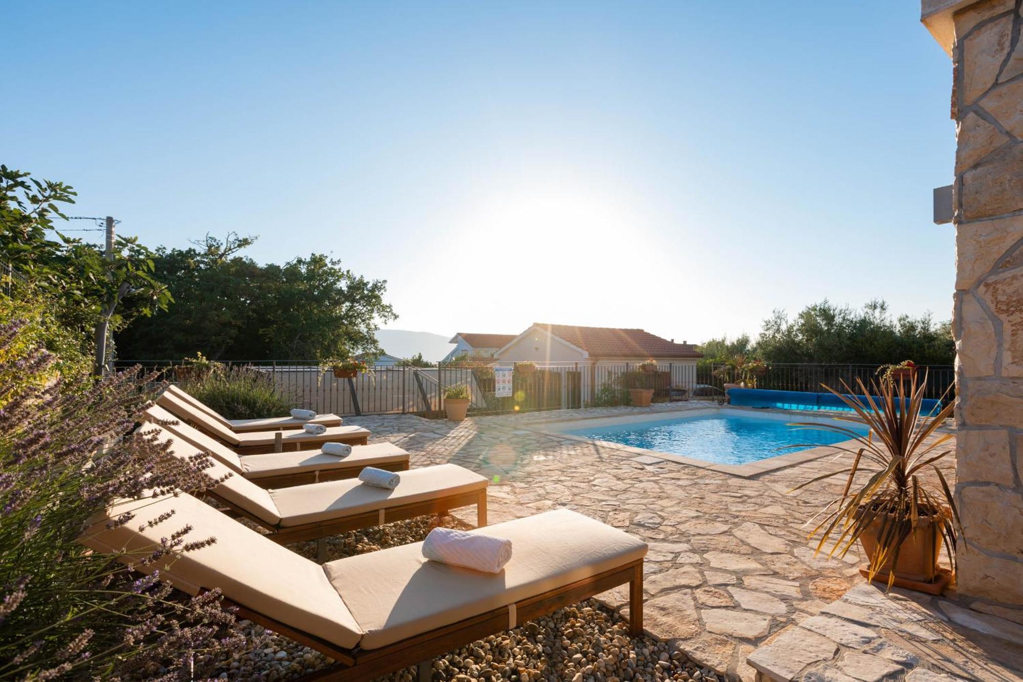 Villa Sara - Perfect Family Holiday Brzac Экстерьер фото